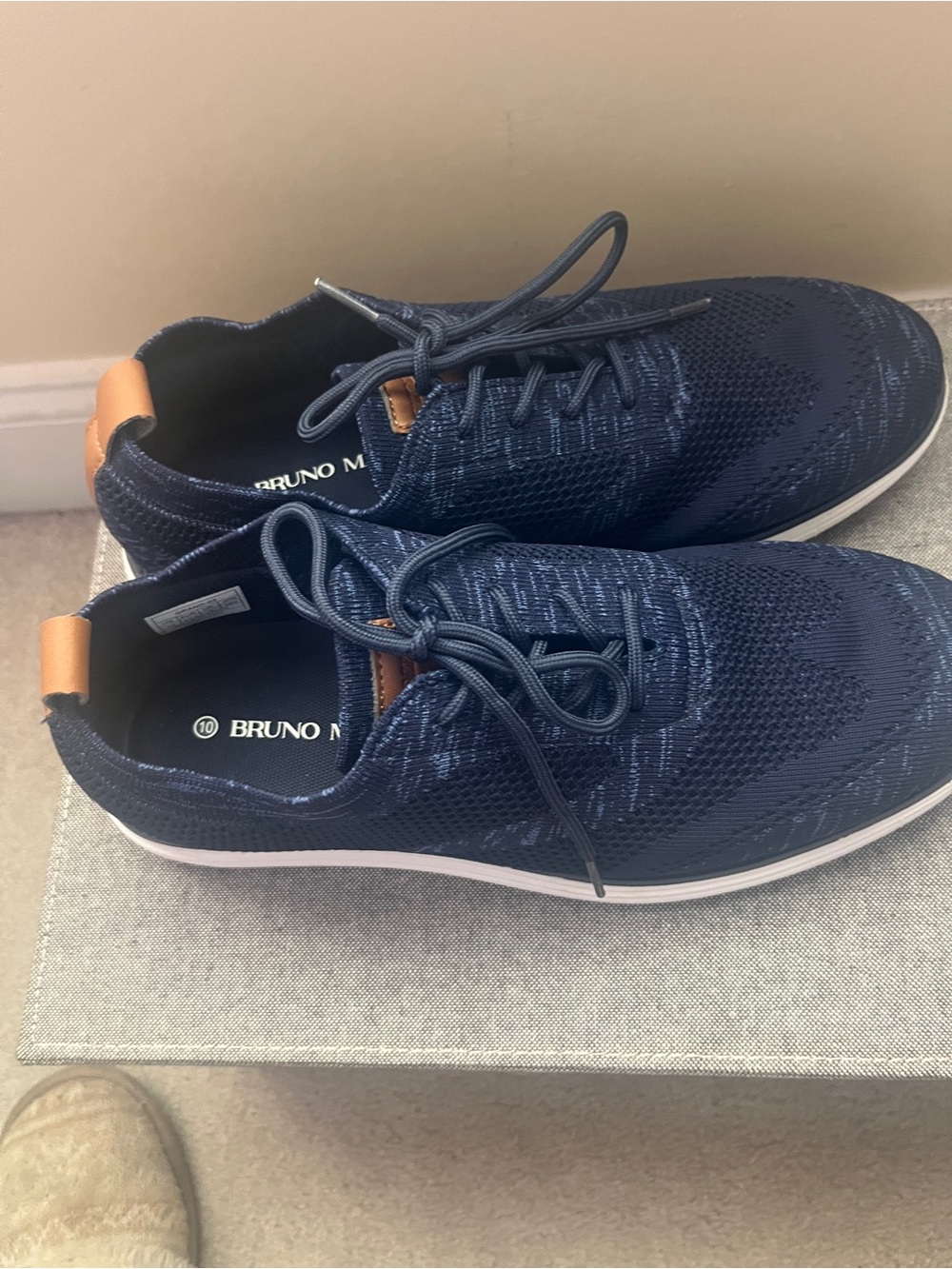 Bruno Marc Men's Navy Knit Sneakers with Tan Heel Tab Men’s Size 10